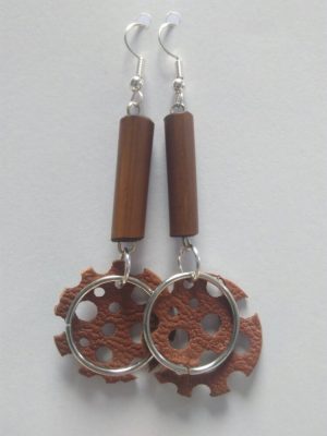 Boucles d’oreilles cuir et perles de bambou